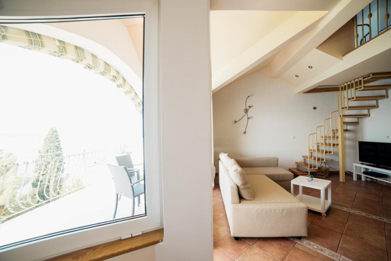 Apartment Selce 5206A エクステリア 写真