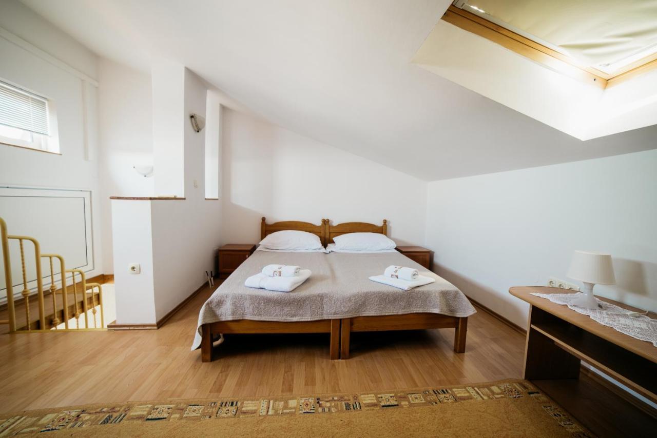Apartment Selce 5206A エクステリア 写真